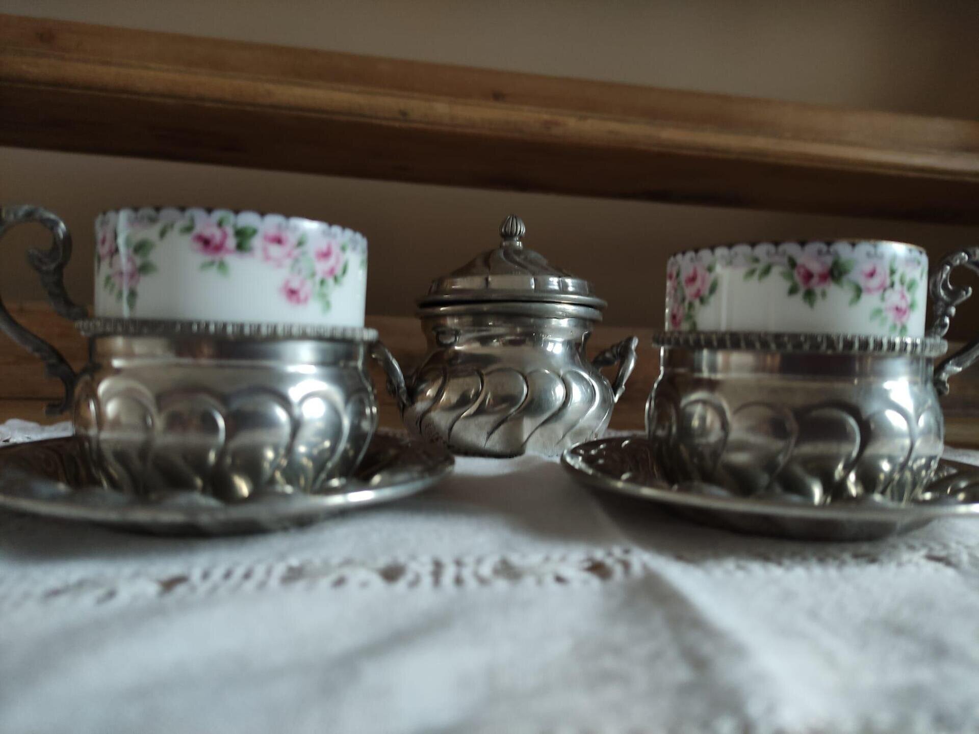 tazzine antiche sala colazione