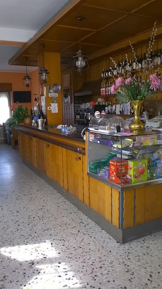 bar
