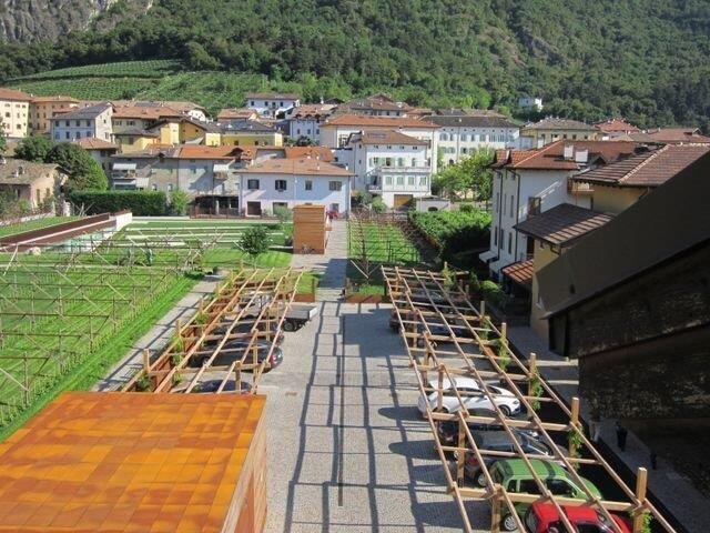 Esterno2