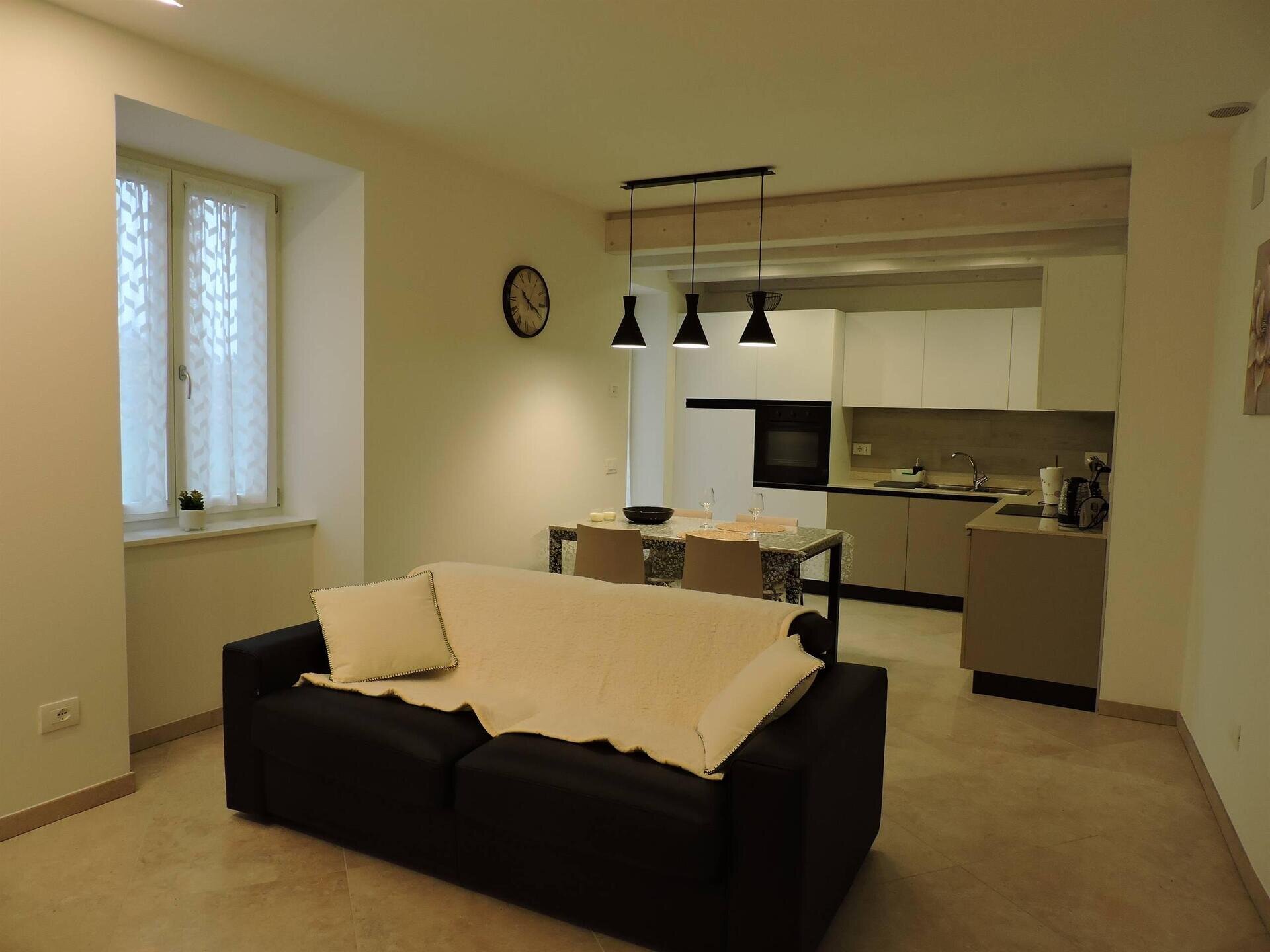 Images Trn 1 29c3f49f 53a6 4e73 8964 70db9d11f322 99 Image