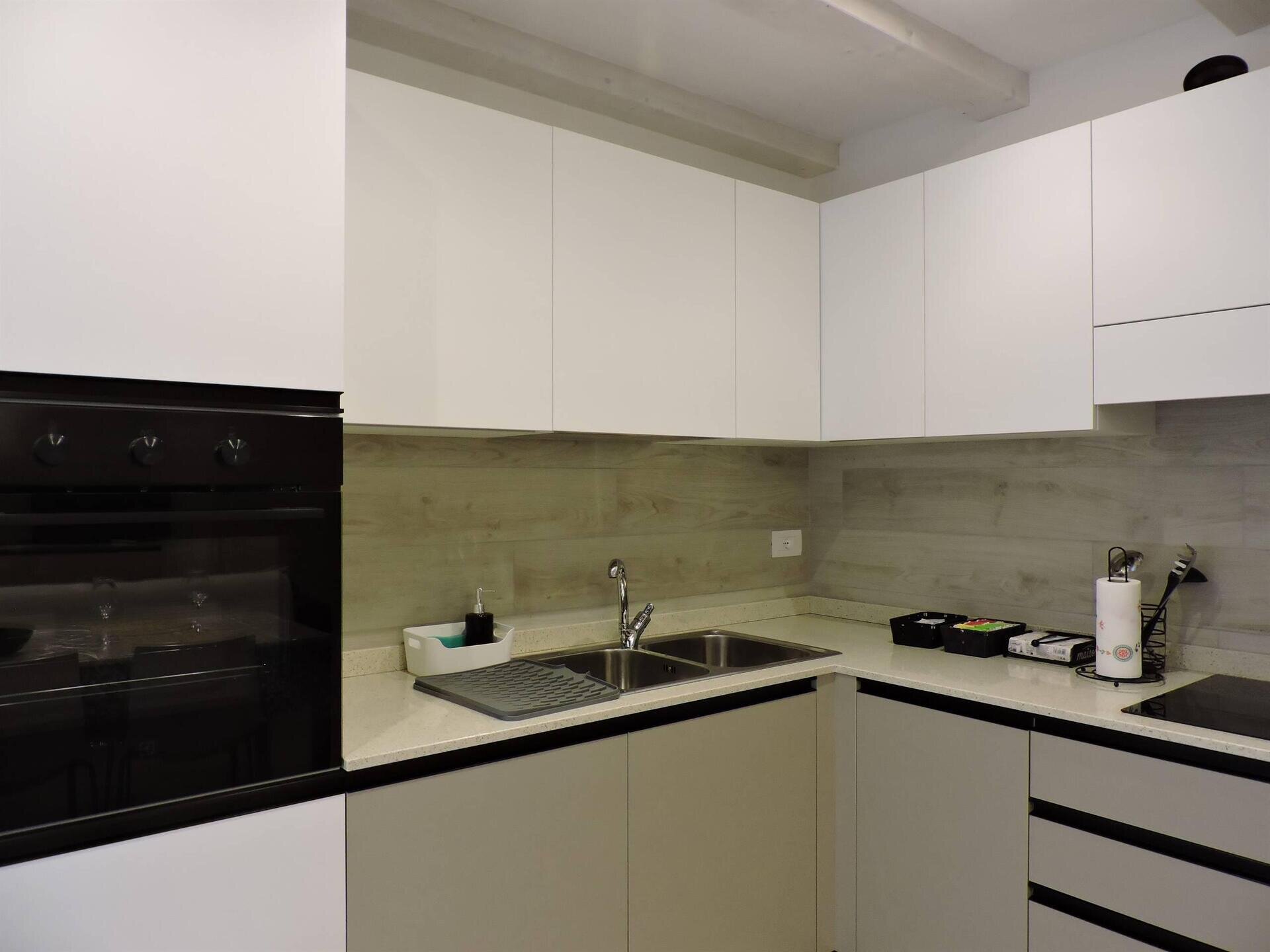 Images Trn 1 E6ba153e E9f0 4bf0 Bb1b 36512d69c7c6 99 Image