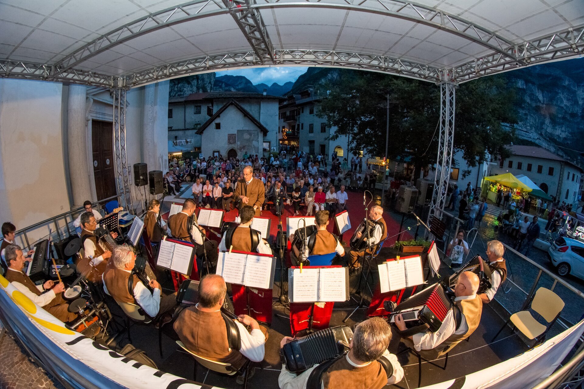 Events Rotaliana Konigsberg Volti Alla Luna 17727 Image Thumb 17727 Thumb1920 Volti Alla Luna Proloco Rovere Della Luna 13 21ca4703