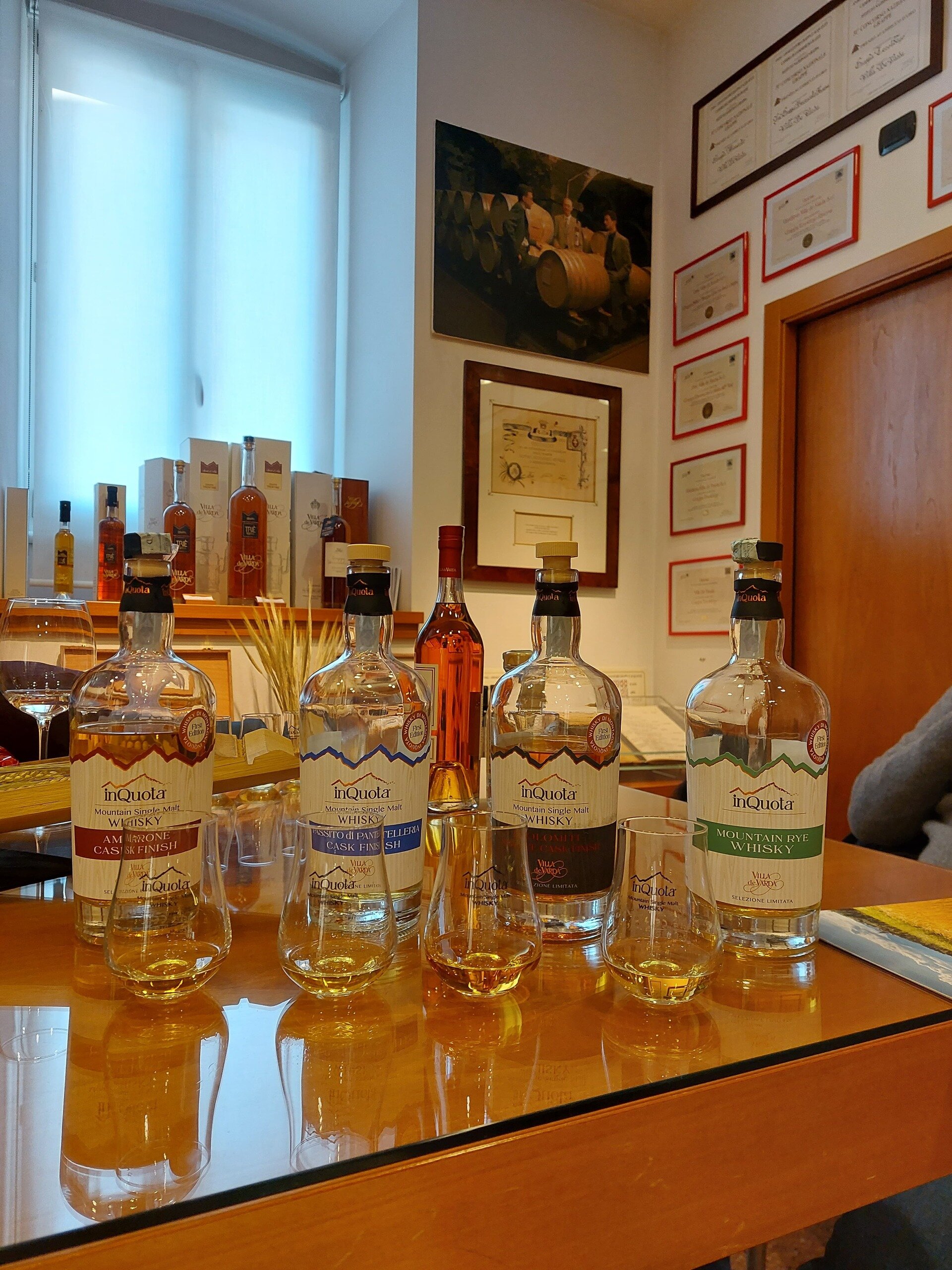 Content Dam Org 5 Images Full Rights Piana Rotaliana Esperienze Inquota Whisky Discover Villa De Varda Whisky Villa De Varda Degustazione