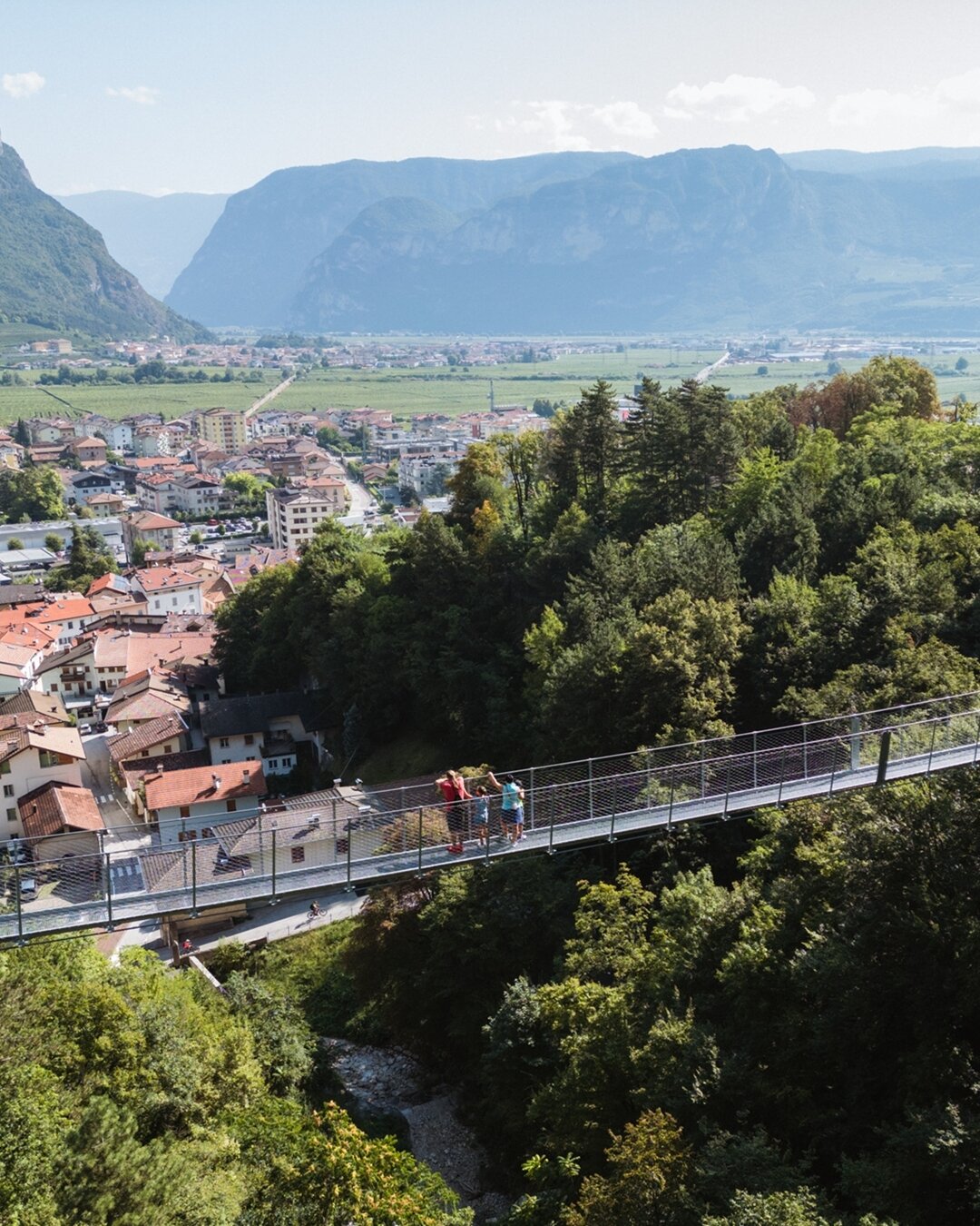 Content Dam Org 5 Images Full Rights Piana Rotaliana Outdoor Ponte Sospeso Mezzolombardo Ponte Sospeso Mezzolombardo Rotaliana Dall Alto