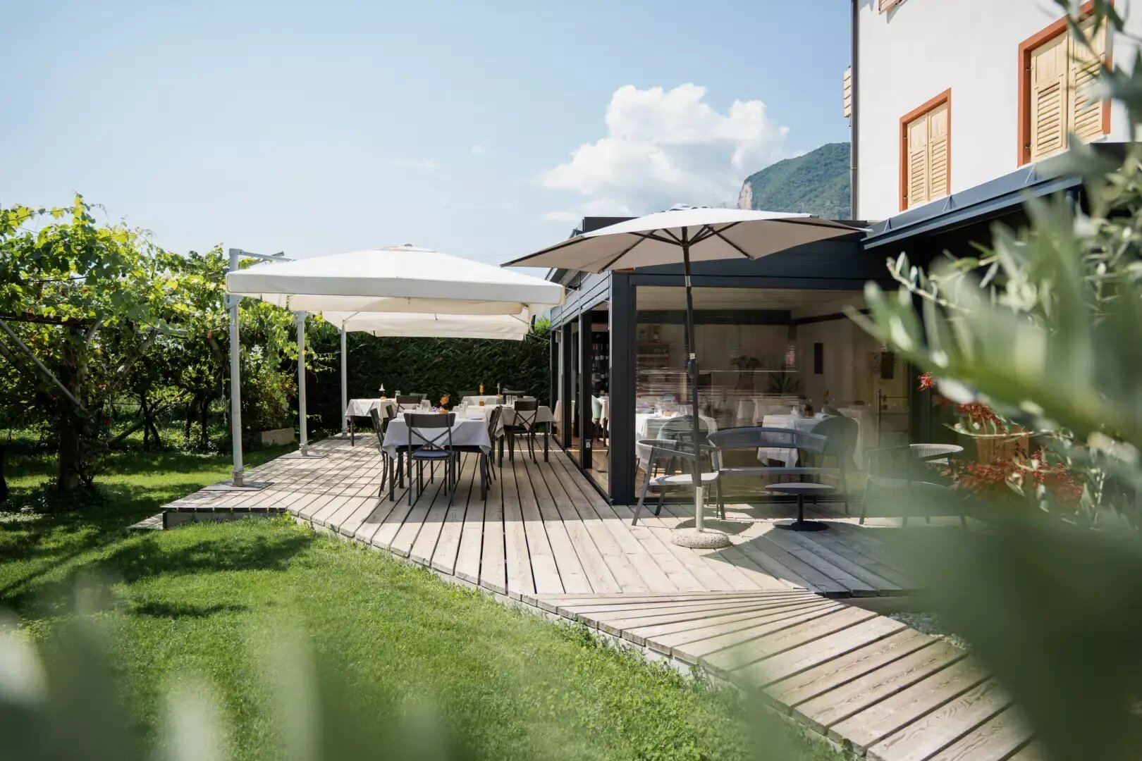 Content Dam Org 5 Images Full Rights Piana Rotaliana Gusto Elementi Ristorante Elementi Esterno