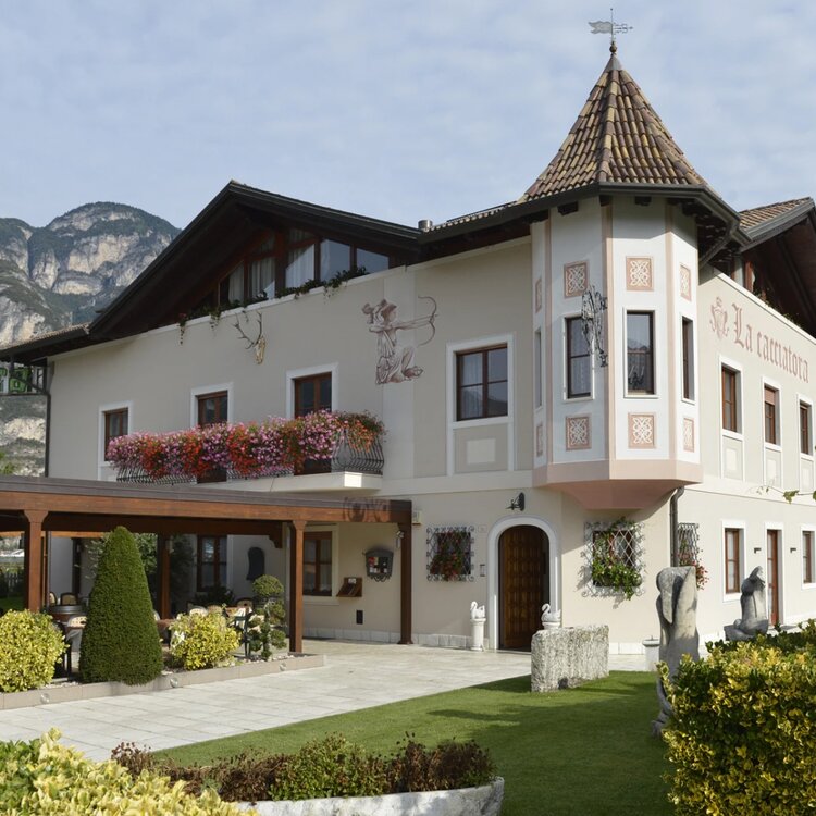 La Cacciatora Restaurant