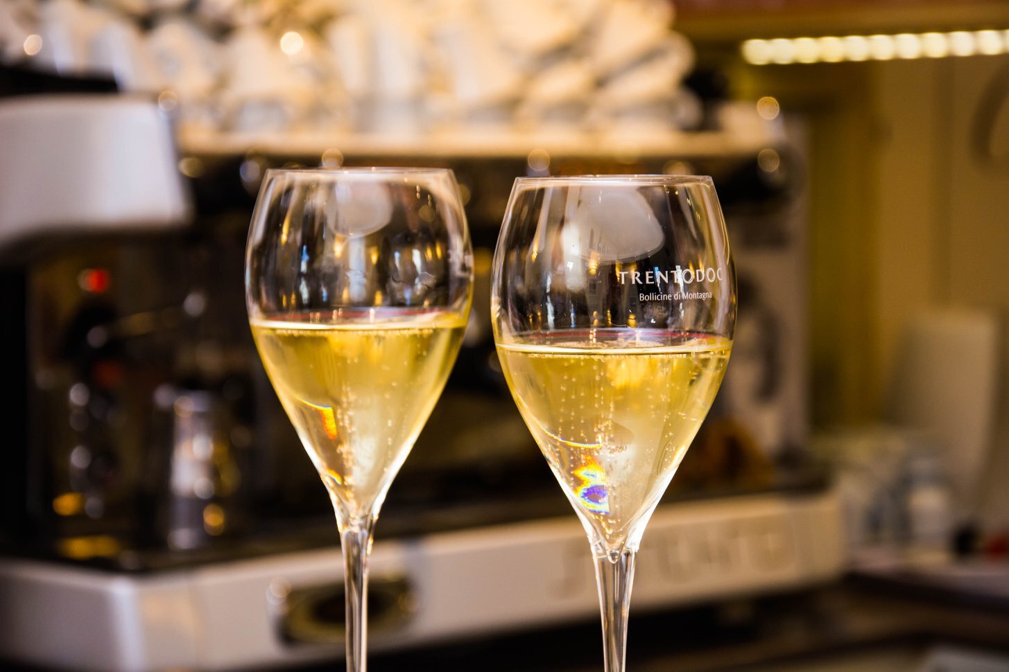 Content Dam Org 5 Images Full Rights Piana Rotaliana Shopping Enoteche Aquila Nera Aquila Nera Rotaliana 2