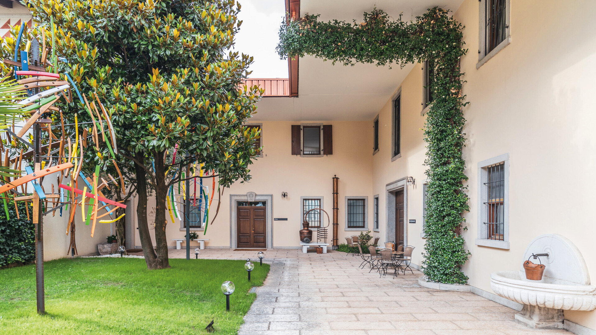 Content Dam Org 5 Images Full Rights Piana Rotaliana Shopping Cantine E Distillerie Distilleria Villa De Varda Distilleria Villa De Varda Rotaliana Esterno