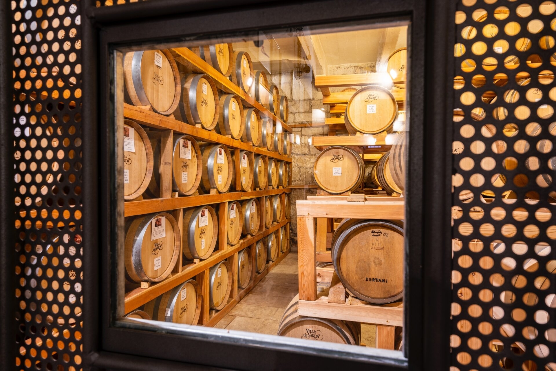 Content Dam Org 5 Images Full Rights Piana Rotaliana Shopping Cantine E Distillerie Distilleria Villa De Varda New Barricaia