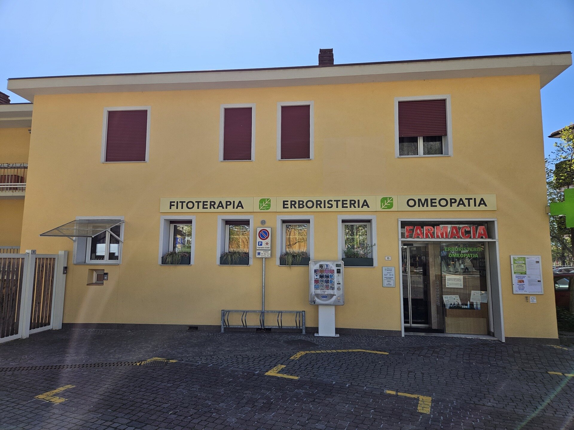 Content Dam Org 5 Images Full Rights Piana Rotaliana Servizi Farmacia Zanini Farmacia Zanini Bancone