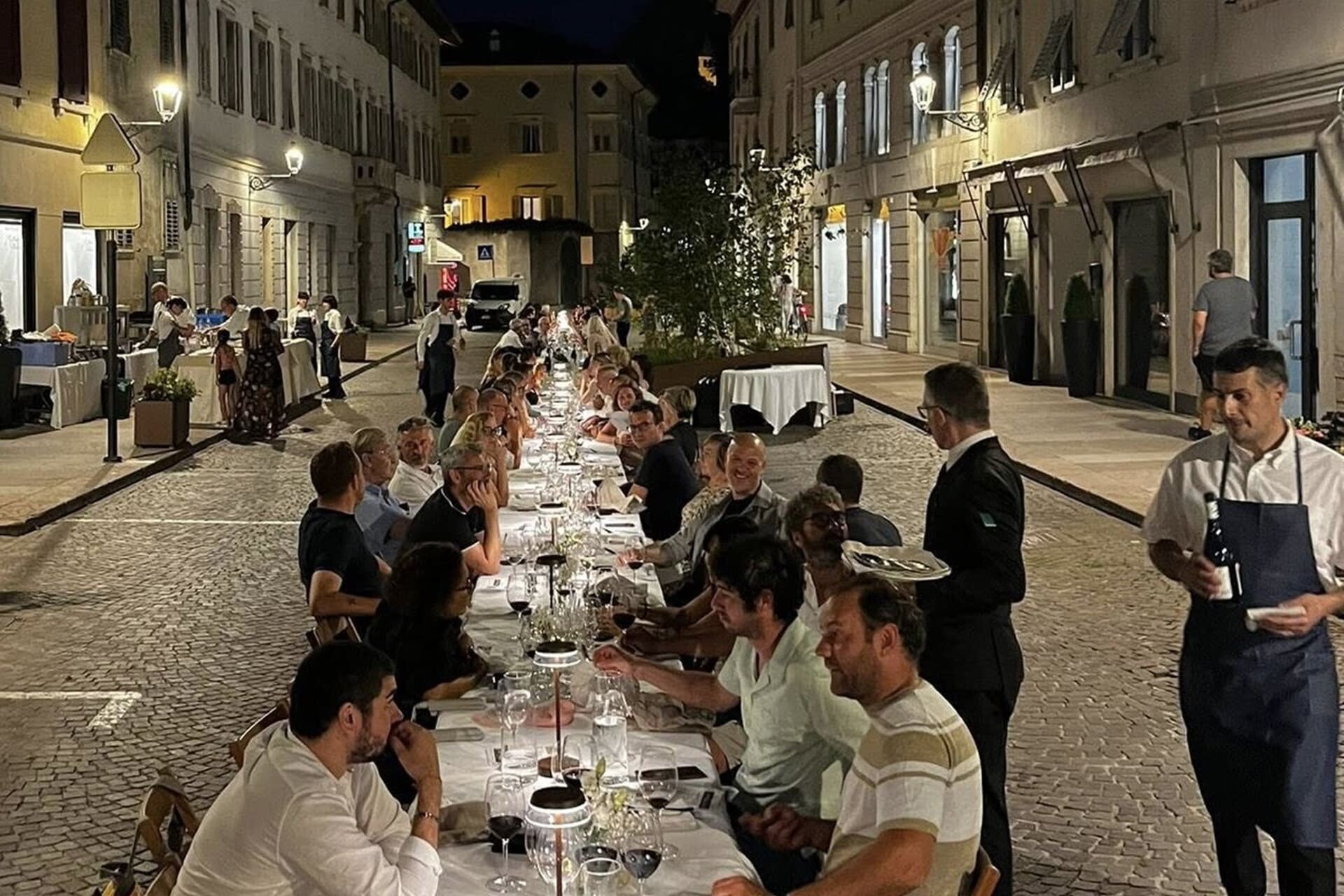 Events Rotaliana Konigsberg 1 Eventi Operatori Giovedi Di Vino Perbacco 17687 Image Thumb 17687 Thumb1920 Cena Sul Corso Perbacco 1 05469347